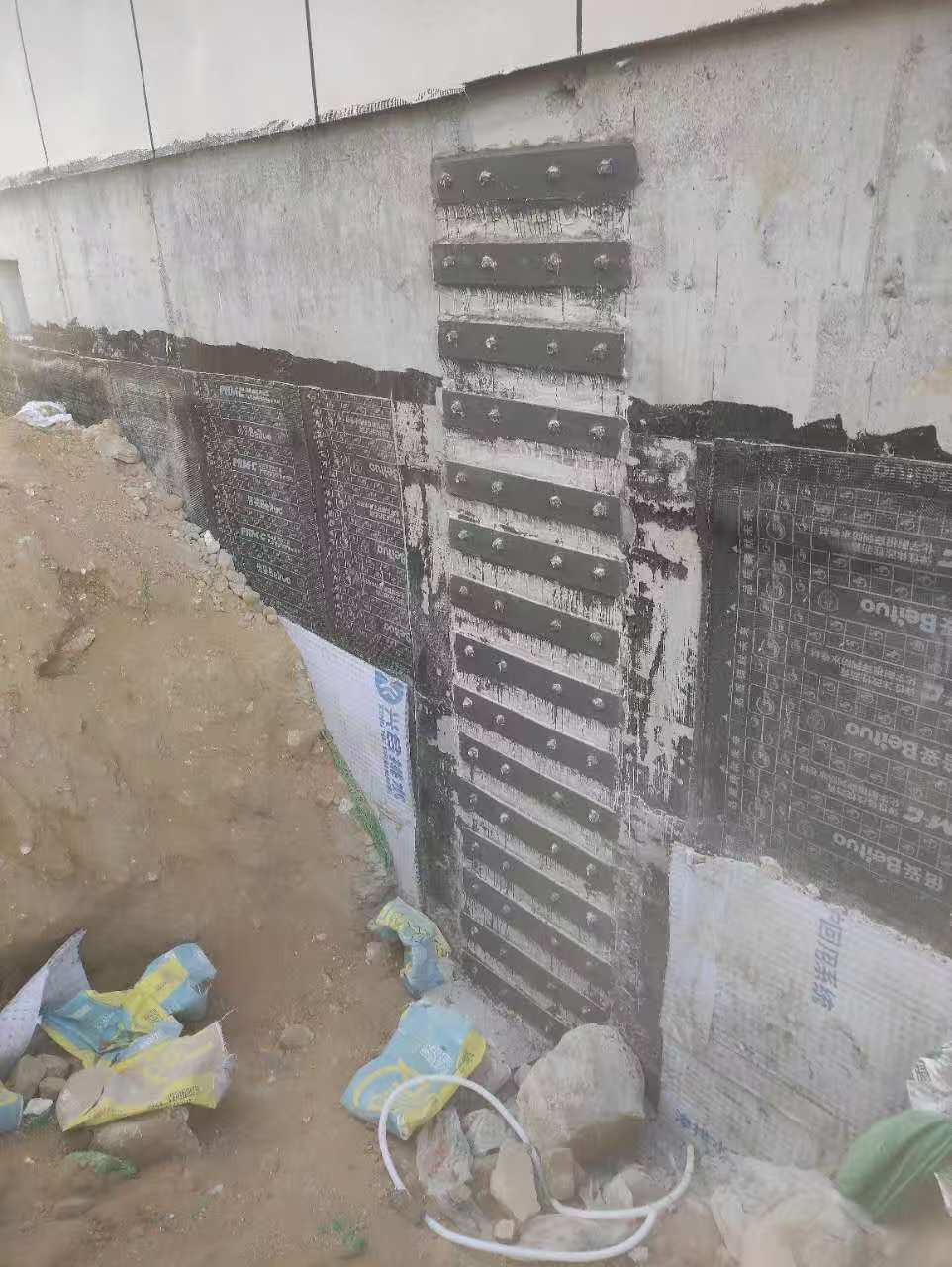 定安房屋柱子加固方法